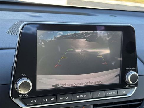 Used 2023 Nissan Altima 2.5 SR image 4