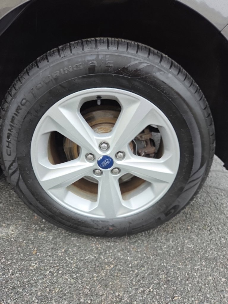 Used 2018 Ford Edge SE AWD/4WD image 32