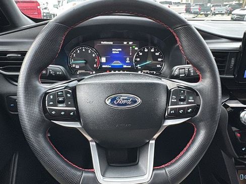 Used 2022 Ford Explorer ST-Line w/ Class IV Trailer Tow Package image 19