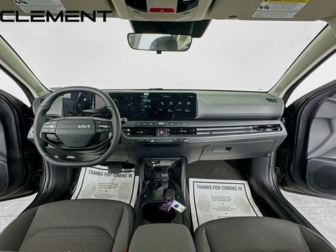 Used 2025 Kia K4 EX image 12
