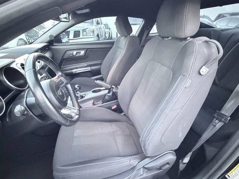 Used 2019 Ford Mustang GT RWD image 14