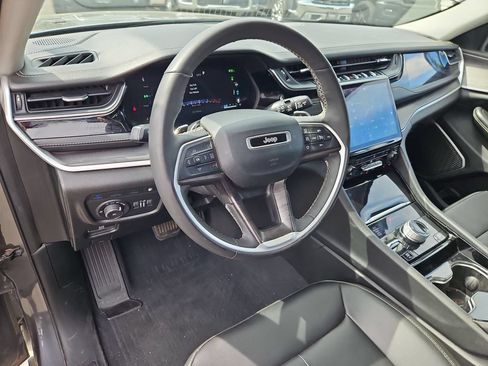 Certified 2023 Jeep Grand Cherokee 4WD 4xe image 13