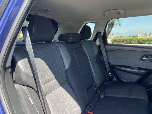 Used 2021 Nissan Rogue SV AWD/4WD image 17