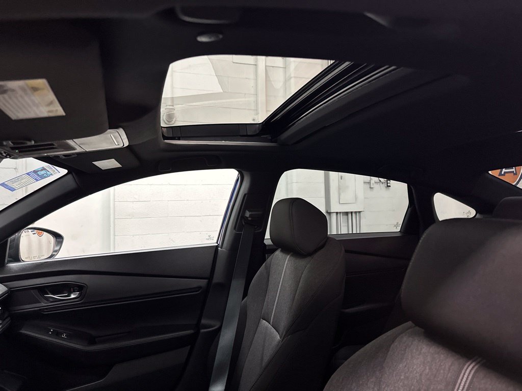 Used 2025 Honda Accord Sport image 32