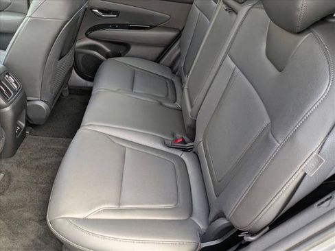 Used 2026 Hyundai Tucson Limited AWD/4WD image 19