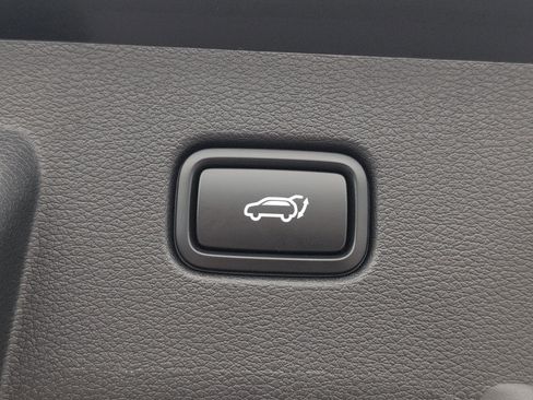 Used 2025 Kia Sportage EX w/ Premium Package image 6