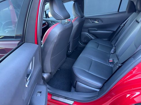 Used 2024 Toyota Prius Prime Premium image 17