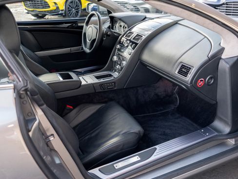 Used 2009 Aston Martin DB9 Volante RWD image 27