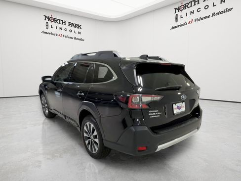 Used 2025 Subaru Outback Touring XT AWD/4WD image 7