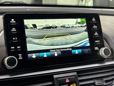 Used 2022 Honda Accord Touring image 26
