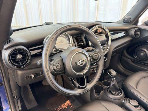 Used 2019 MINI Cooper Convertible FWD image 4
