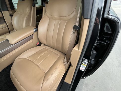 Certified 2024 Land Rover Range Rover SE AWD/4WD image 16