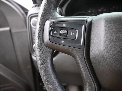 Used 2020 Chevrolet Silverado 2500 Custom w/ Custom Value Package image 32