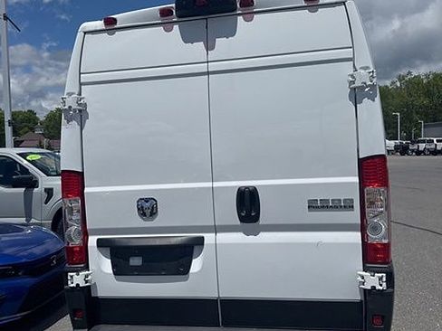 Used 2026 RAM ProMaster 2500 w/ Convenience Group FWD image 13