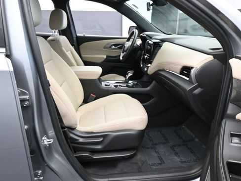 Used 2023 Chevrolet Traverse LS FWD image 38