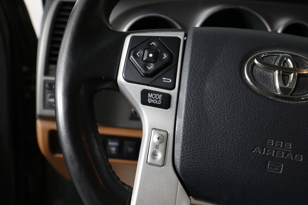 Used 2014 Toyota Sequoia Platinum AWD/4WD image 37