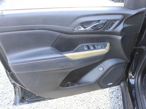 Used 2019 GMC Acadia Denali w/ Technology Package image 25