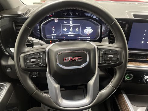 Used 2024 GMC Sierra 1500 Elevation image 29