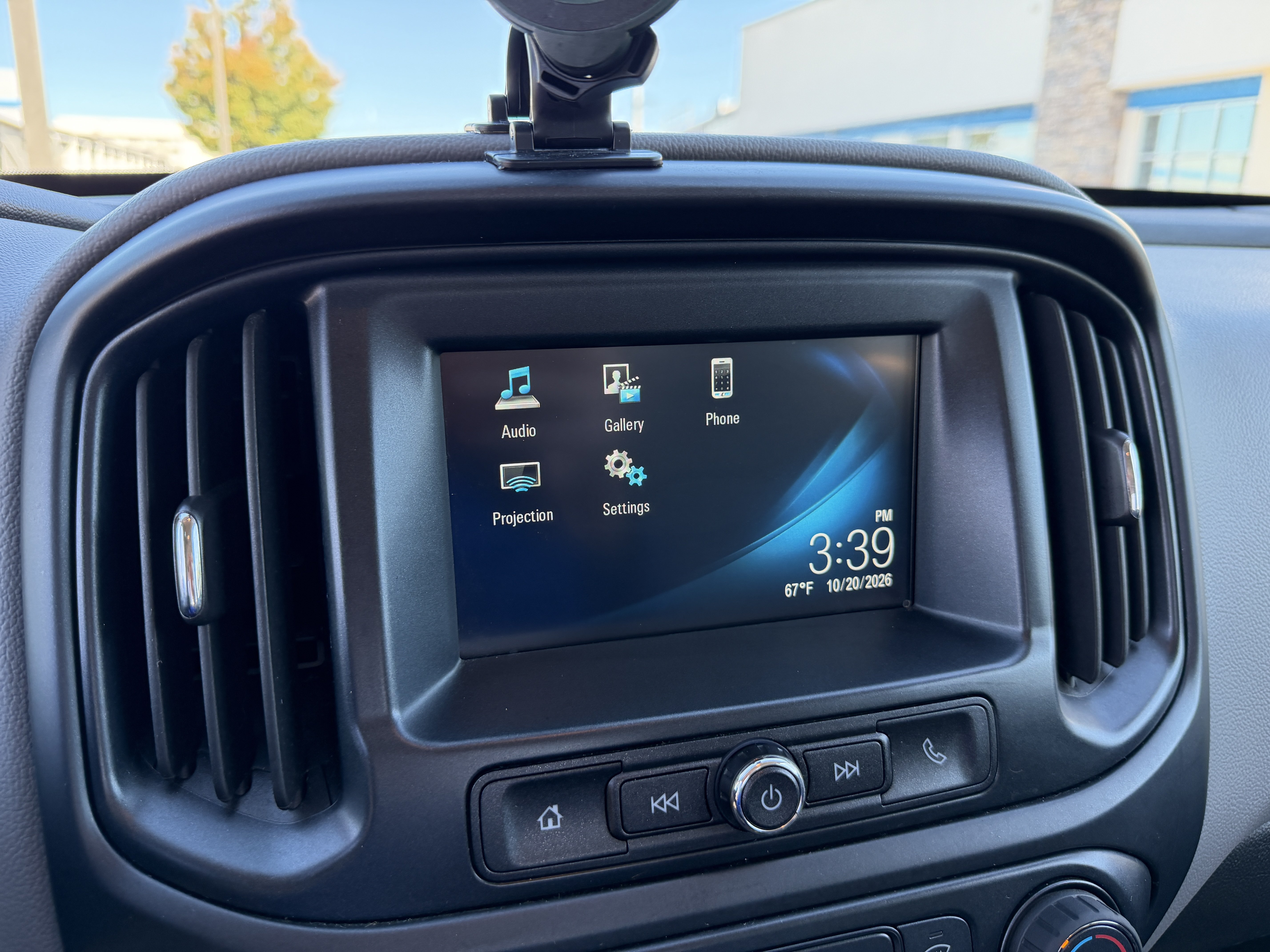 Used 2018 Chevrolet Colorado W/T AWD/4WD image 16