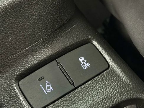 Used 2020 Chevrolet Sonic Premier w/ Driver Confidence Package image 28