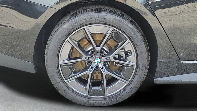 Used 2025 BMW i4 xDrive40i AWD/4WD image 18