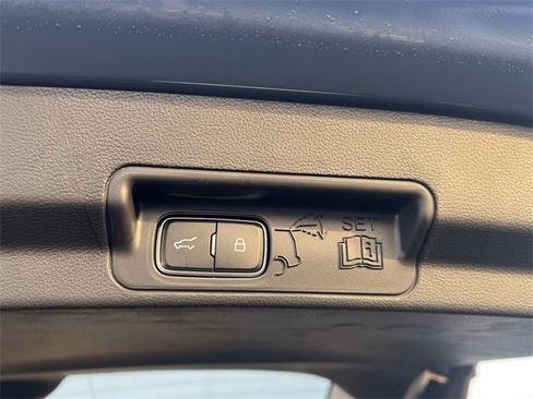 New 2026 Ford Explorer Active w/ Active Comfort Package image 5