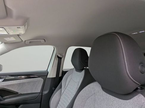 Used 2025 Volkswagen Tiguan S FWD image 17