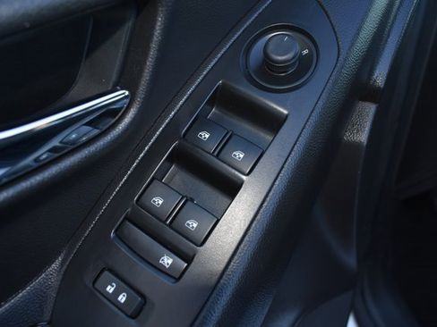 Used 2020 Chevrolet Trax LS w/ Tint and Cruise Package image 15