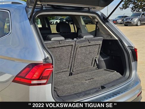 Used 2022 Volkswagen Tiguan SE image 34