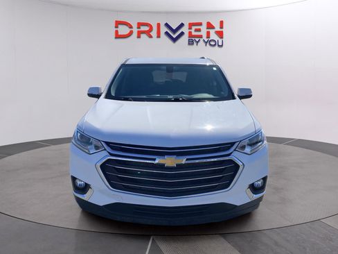 Used 2020 Chevrolet Traverse LT image 9