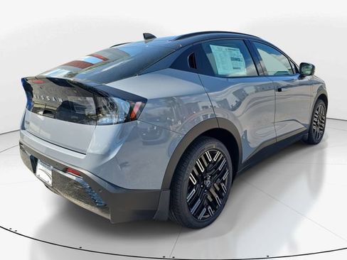 New 2026 Nissan Leaf Platinum+ w/ Cargo Package (Platinum+) image 10