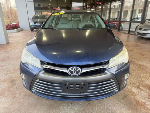 Used 2017 Toyota Camry LE FWD image 2