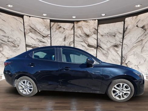 Used 2018 Toyota Yaris iA image 4
