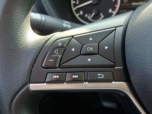 Used 2023 Nissan Sentra SV FWD image 21