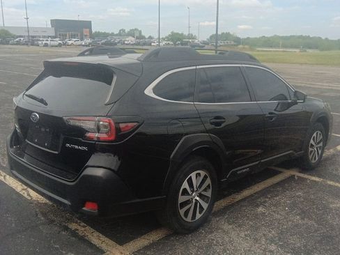 Used 2023 Subaru Outback Premium AWD/4WD image 5