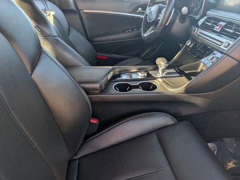 Used 2025 Genesis G70 2.5T image 18