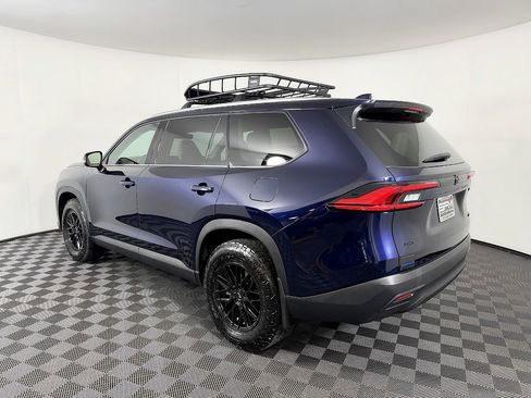 Used 2024 Toyota Grand Highlander AWD image 20