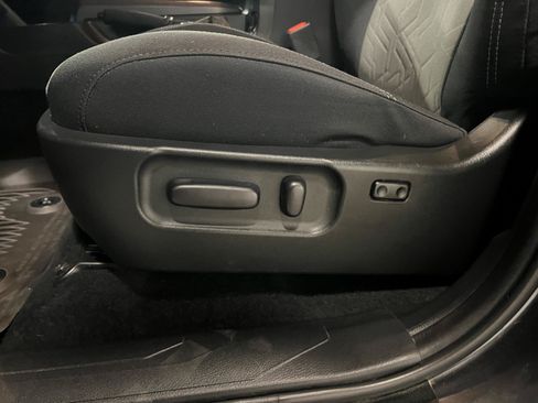 Used 2023 Toyota Tacoma TRD Off-Road w/ Advanced Technology Package AWD/4WD image 24