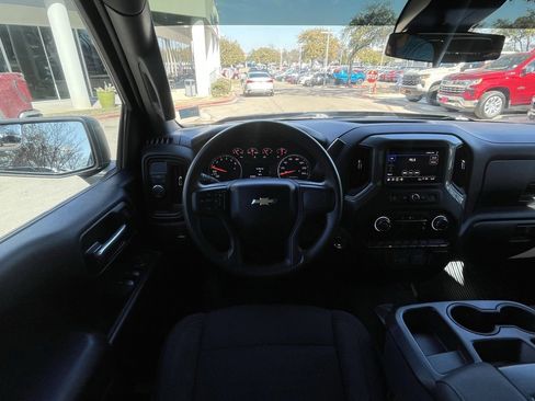 Used 2023 Chevrolet Silverado 1500 Custom image 12