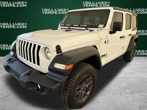 Used 2024 Jeep Wrangler Sport S image 6