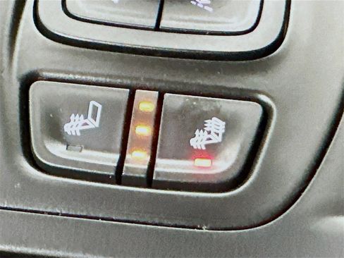 Used 2023 GMC Terrain SLT image 20