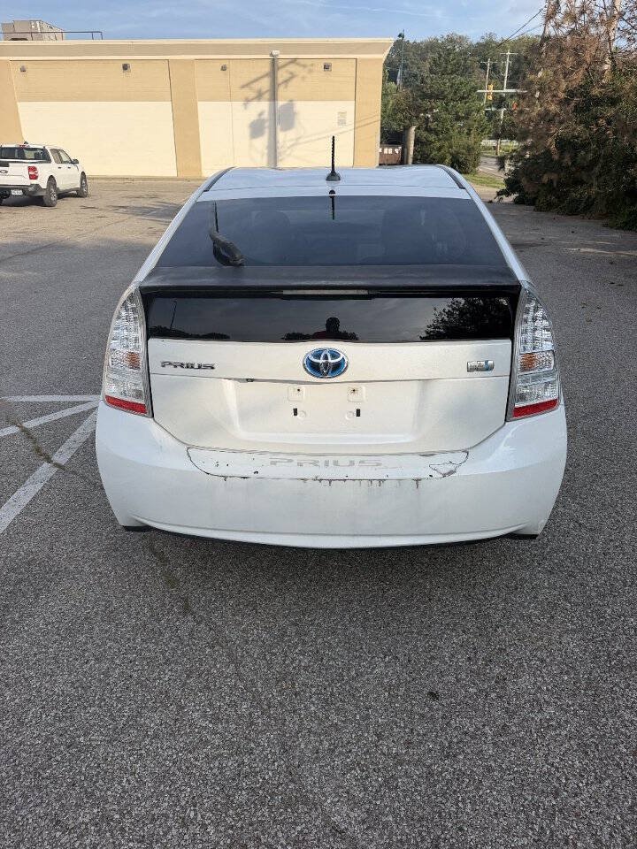 Used 2010 Toyota Prius One FWD image 3