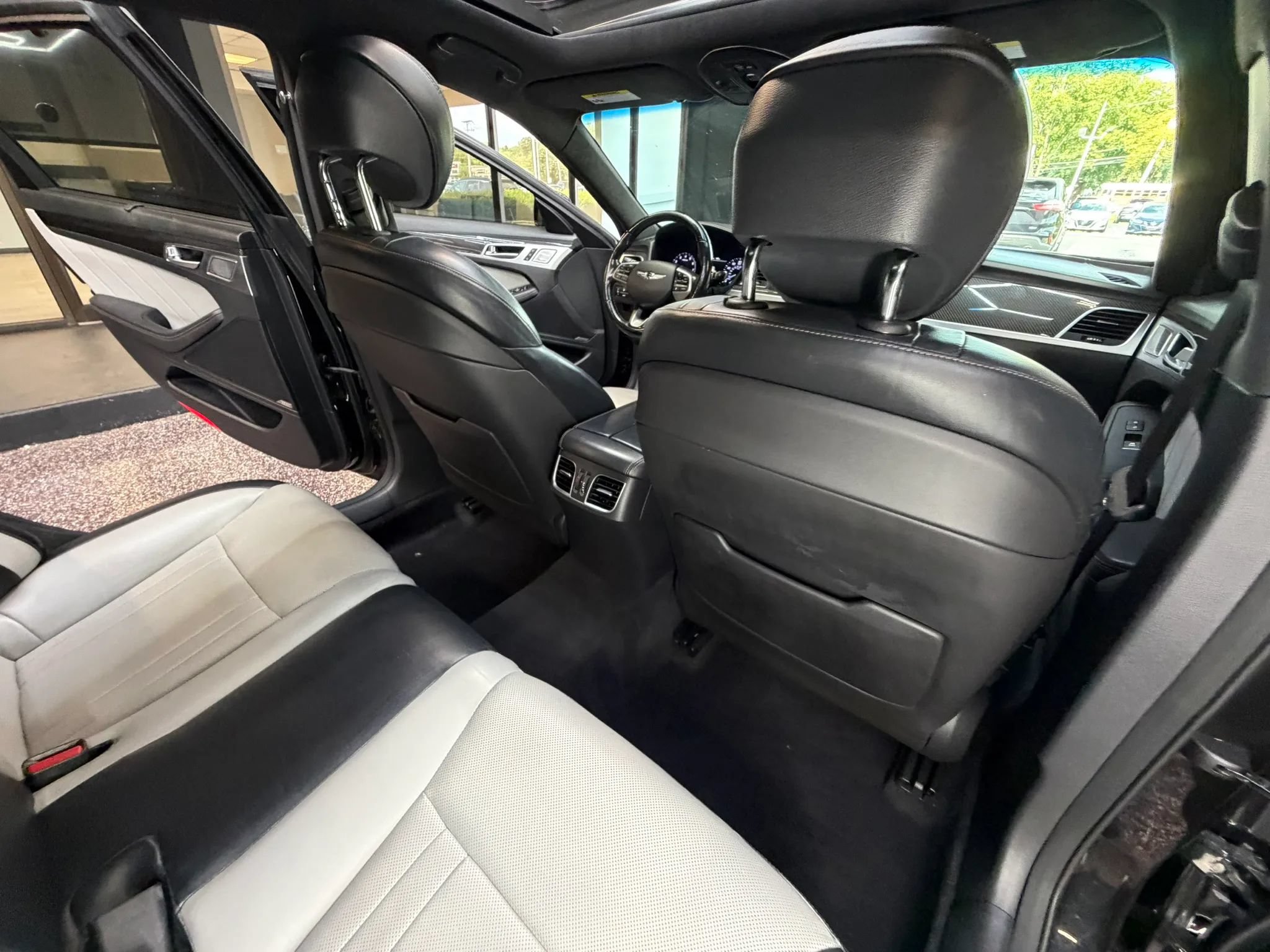 Used 2019 Genesis G80 3.3T Sport RWD image 39