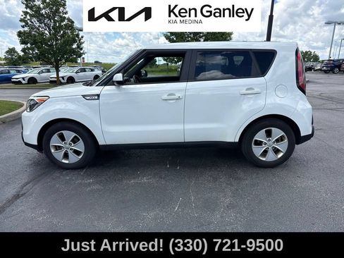 Used 2016 Kia Soul w/ Convenience Package FWD image 2