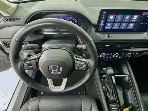 Used 2024 Honda Accord Touring image 12