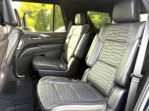 Used 2021 Cadillac Escalade Sport Platinum image 17