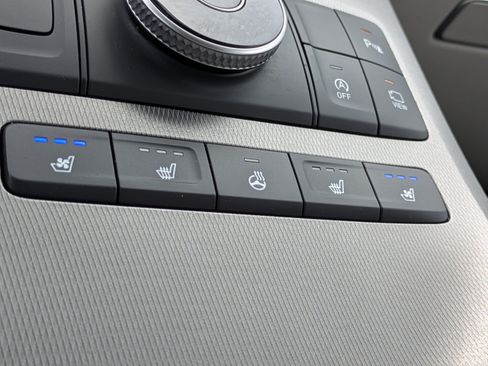 Used 2022 Hyundai Palisade Calligraphy w/ Winter Package FWD image 23