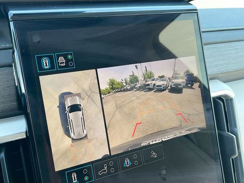 Used 2024 GMC Acadia Denali w/ Super Cruise Package image 13