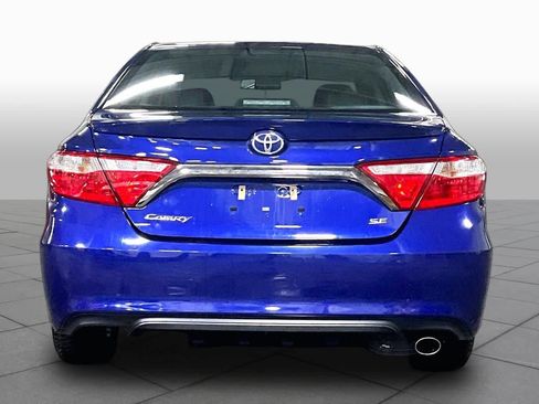 Used 2016 Toyota Camry SE FWD image 5