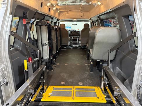 Used 2014 Ford E-250 and Econoline 250 Extended w/ Power Group image 53